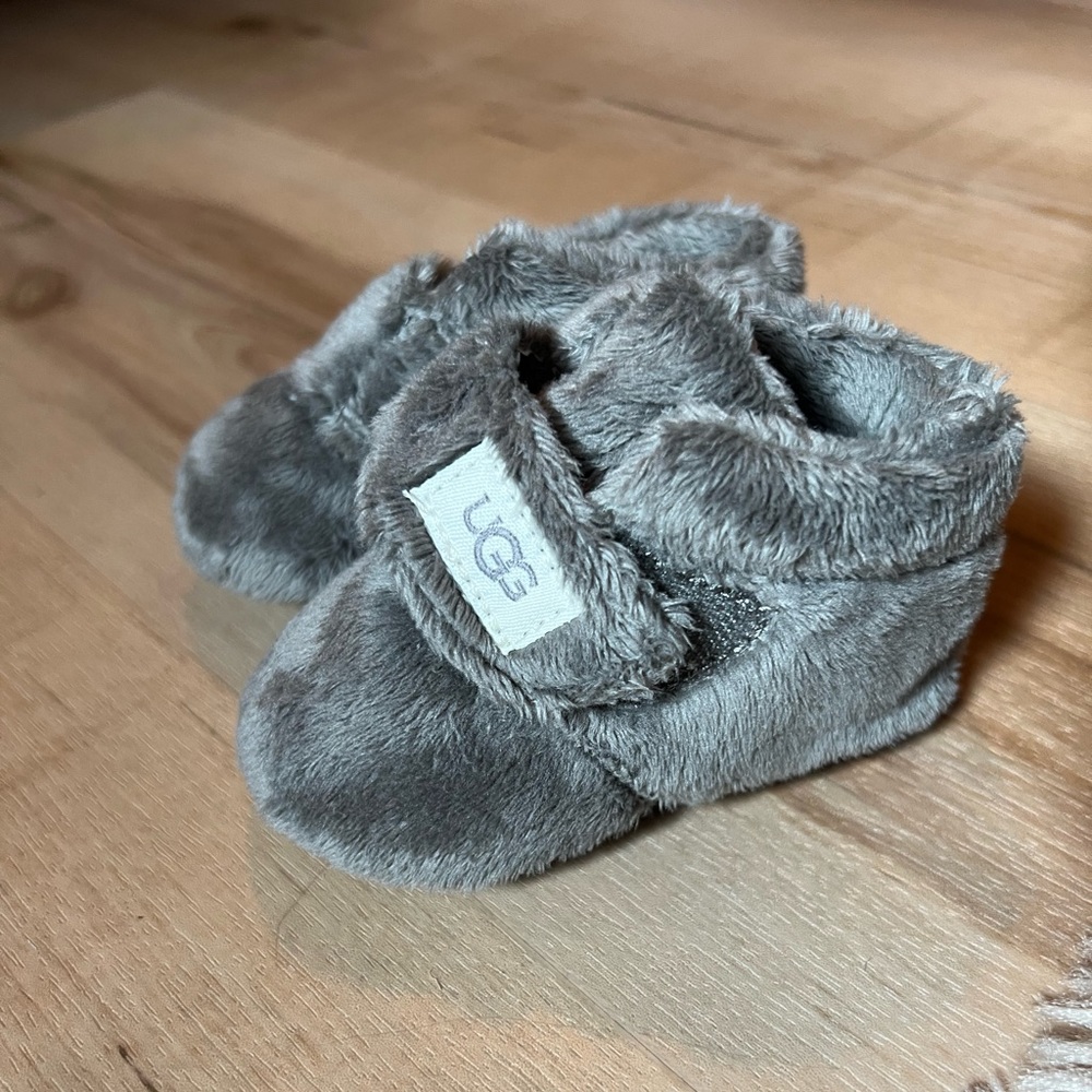 UGG Bixbee Bootie like new